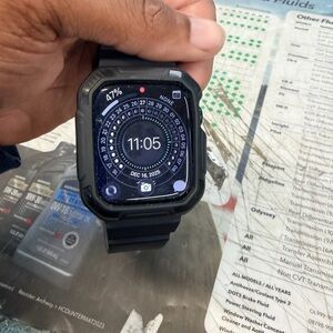 Apple Watch 7 series 45mm 
Used